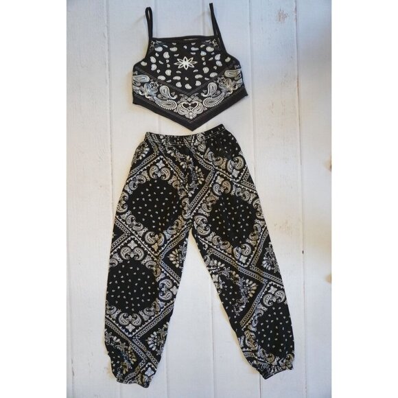 SHEIN 2-Piece Set – Handkerchief Crop Top & Jogger Pants - Size 7Y / 130 - Picture 2 of 5